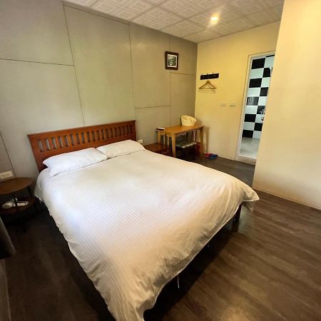 Golden Flower Homestay Юли Екстериор снимка