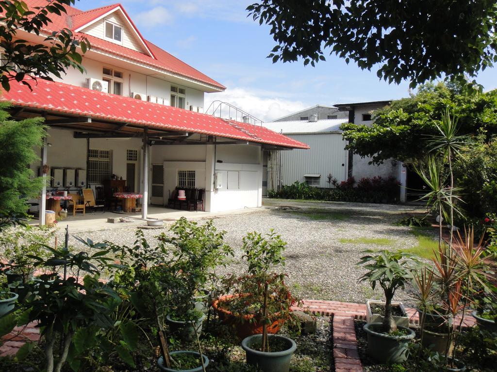 Golden Flower Homestay Юли Екстериор снимка