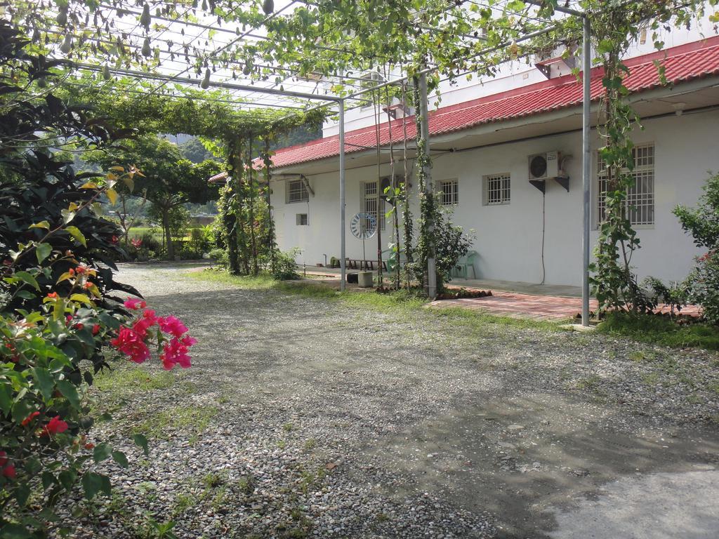 Golden Flower Homestay Юли Екстериор снимка